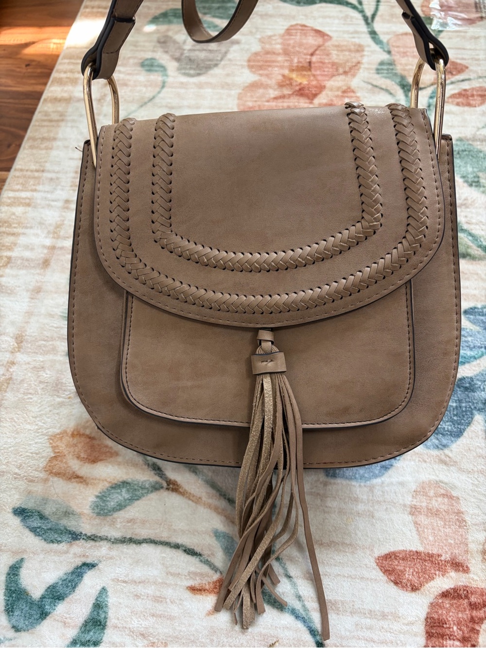 Franco Sarto Cross Body Rex
Saddle Fringe Western Boho Bag
Tan Metal Accents - Picture 5 of 11